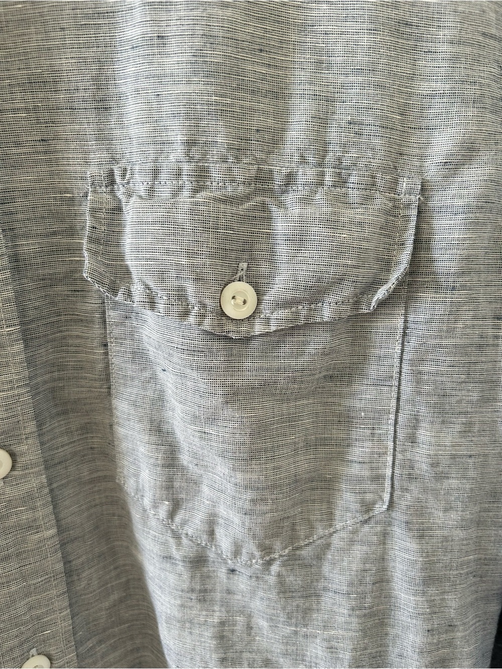 J. Crew Men's Button-Down Linen-Blend Shirt in Heathered Light Blue - Picture 3 of 5